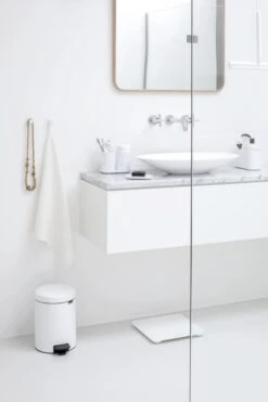 Brabantia ReNew Handdoekhaakjes - 2 Stuks - White 16 Brabantia ReNew Handdoekhaakjes - 2 Stuks - White -Badkamer Wijs 799x1200 19