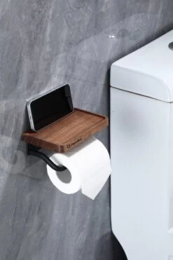 Lopoleis WC Rolhouder – WC-rolhouder – Luxe Toiletrolhouder Walnoothout – Zwart – Zelfklevend – WC Rolhouder Zonder Boren – Toiletrolhouder Met Plankje – WC Rolhouder Zwart – Badkamer Accessoires -Badkamer Wijs 800x1200 18