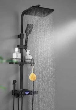 Merkloos Compleet Douchesysteem | ABS Doucheset | Mat Zwarte Hoofddouche En Handdouche | Vierkante Regendouche Voor Badkamer | Verstelbaar | Temperatuur Display | 360° Draaibaar -Badkamer Wijs 833x1200