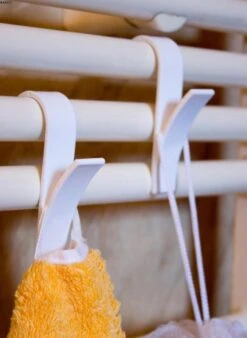 Merkloos 6x Handdoek Haak - Kleding Haak Voor Radiator - Handdoek Houder Hangend Aan Verwarming - Badkamer Haken Hangend -Badkamer Wijs 876x1200