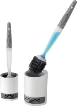 Mdxl® Siliconen WC Borstel Met Zeepdispenser - Hervulbaar - Vrijstaand Of Hangend - Sneldrogend, Hygiënisch & Antibacteriële Werking - Zonder Boren - Toilet Brush - Toiletborstel Houder - Lekbak 17 Mdxl® Siliconen WC Borstel Met Zeepdispenser - Hervulbaar - Vrijstaand Of Hangend - Sneldrogend, Hygiënisch & Antibacteriële Werking - Zonder Boren - Toilet Brush - Toiletborstel Houder - Lekbak -Badkamer Wijs 878x1200 3