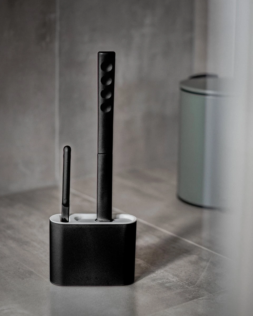 Lopoleis WC Borstel – Toiletborstel – Gesloten Bodem – WC Borstel Met Randreiniger – Siliconen – Zwart – WC Borstel Met Houder – Vrijstaand – Hangend – WC Borstel En Houder 6 Lopoleis WC Borstel – Toiletborstel – Gesloten Bodem – WC Borstel Met Randreiniger – Siliconen – Zwart – WC Borstel Met Houder – Vrijstaand – Hangend – WC Borstel En Houder - Afbeelding 4
